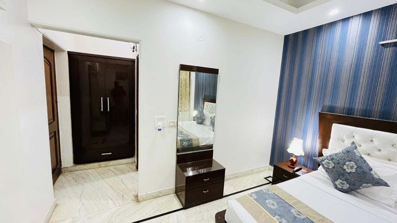 Hotel Starline Sector 28 Gurgaon Exterior photo