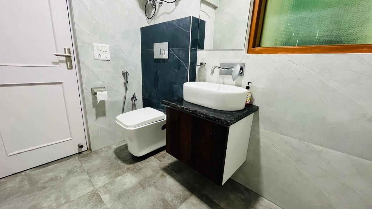 Hotel Starline Sector 28 Gurgaon Exterior photo