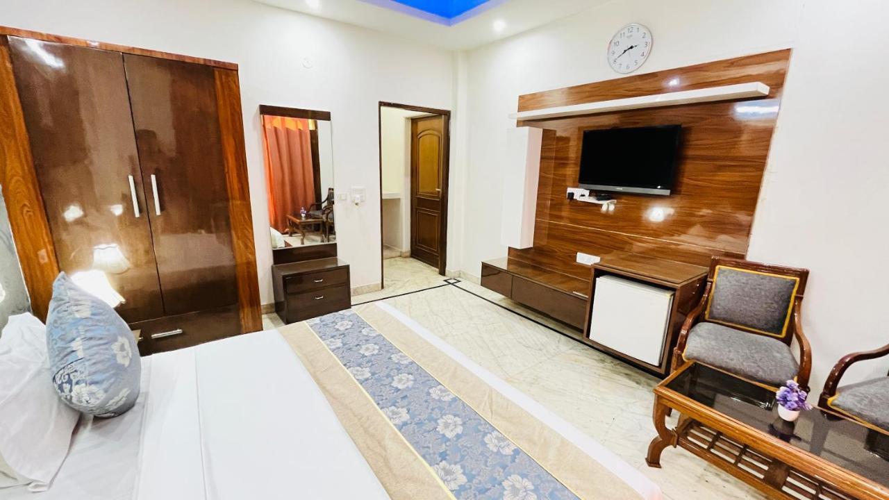 Hotel Starline Sector 28 Gurgaon Exterior photo