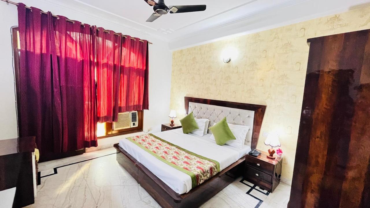 Hotel Starline Sector 28 Gurgaon Exterior photo