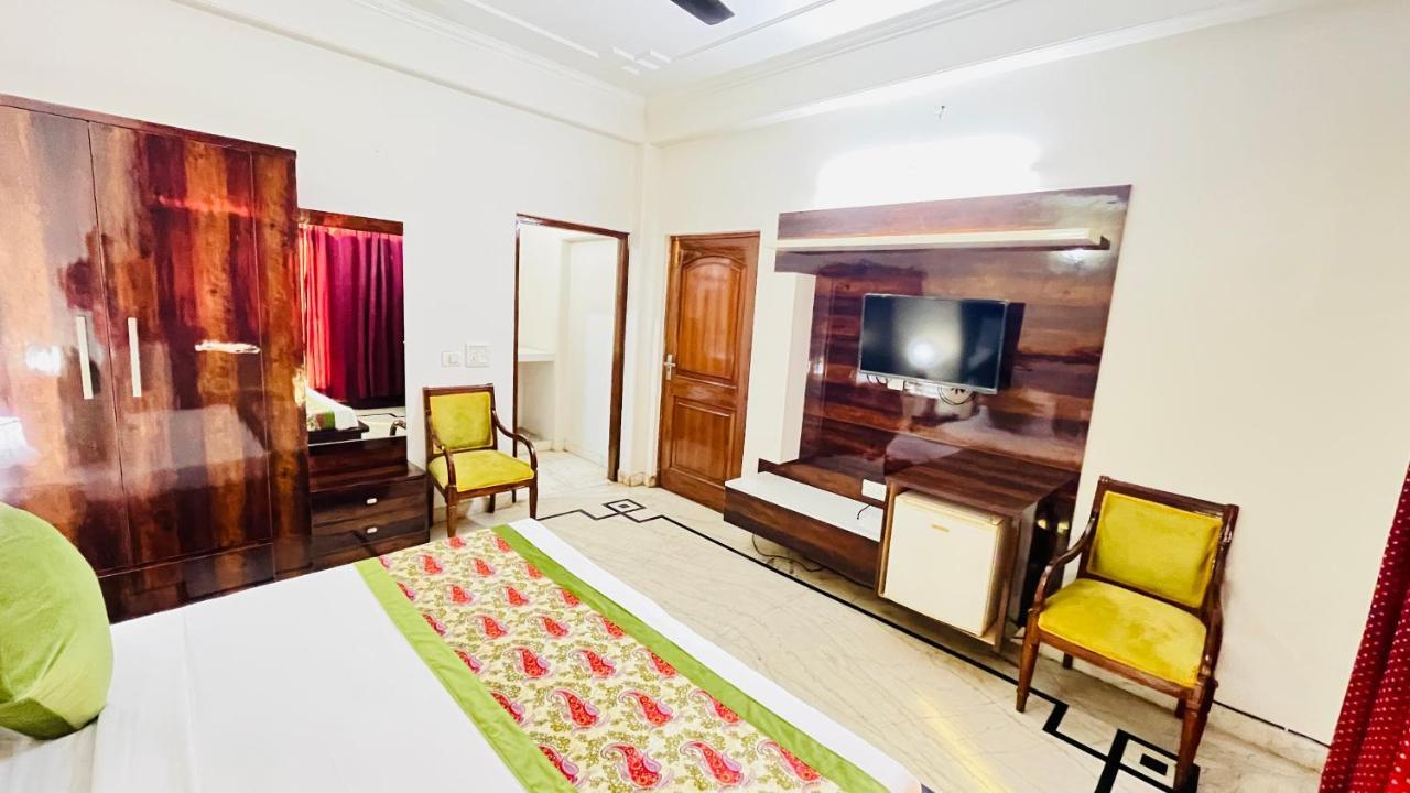 Hotel Starline Sector 28 Gurgaon Exterior photo